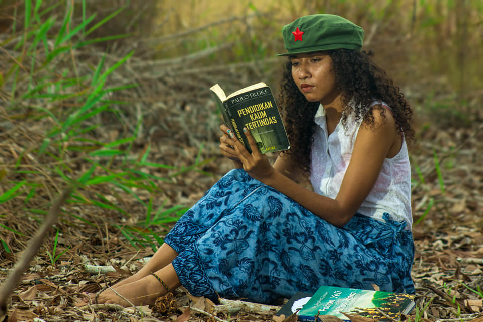 Foto karya fotografer Stracky Yali dalam proyek fotografi kampanye literasi dan budaya membaca buku. – Dok. Stracky Yali
